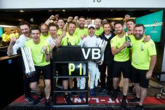 Yarış galibi Valtteri Bottas, Mercedes AMG F1 takım ile