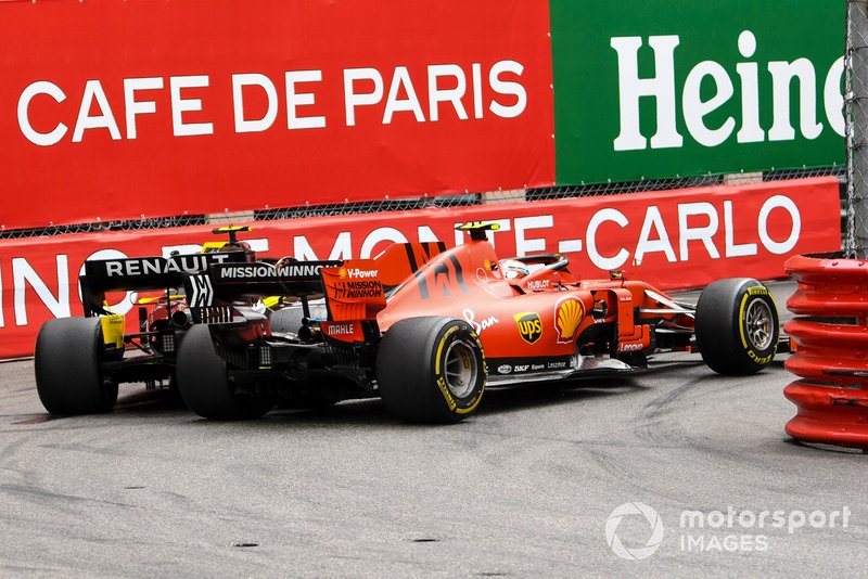 Charles Leclerc, Ferrari SF90, lotta con Nico Hulkenberg, Renault R.S. 19