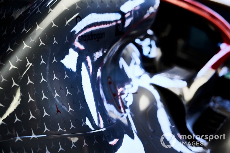 Dettaglio della carrozzeria di una Mercedes AMG F1 W10