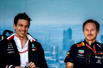 Toto Wolff, Executive Director (Business), Mercedes AMG, and Christian Horner, Team Principal, Red Bull Racing, on stage