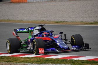 Daniil Kvyat, Scuderia Toro Rosso STR14 met aero-verf