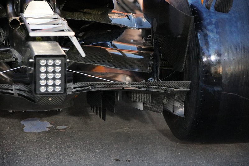 Detalle de la zaga del McLaren MCL34