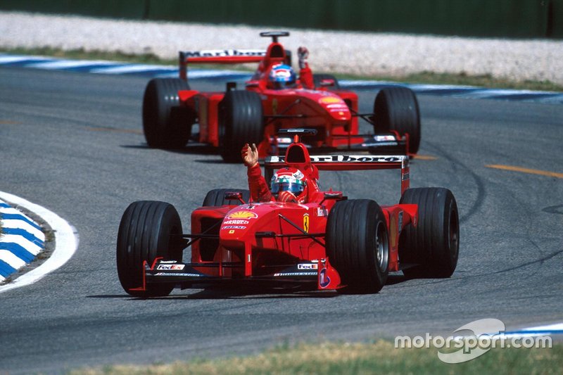 Eddie Irvine, Ferrari, Mika Salo, Ferrari (Schumacher estava lesionado)