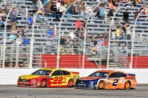 Joey Logano, Team Penske, Ford Mustang Shell Pennzoil and Brad Keselowski, Team Penske, Ford Mustang