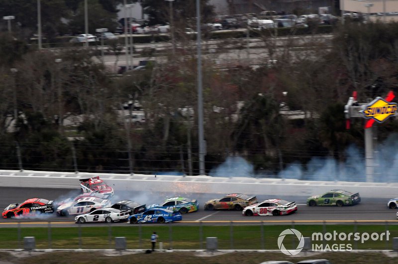 Big One: Massencrash beim Clash in Daytona