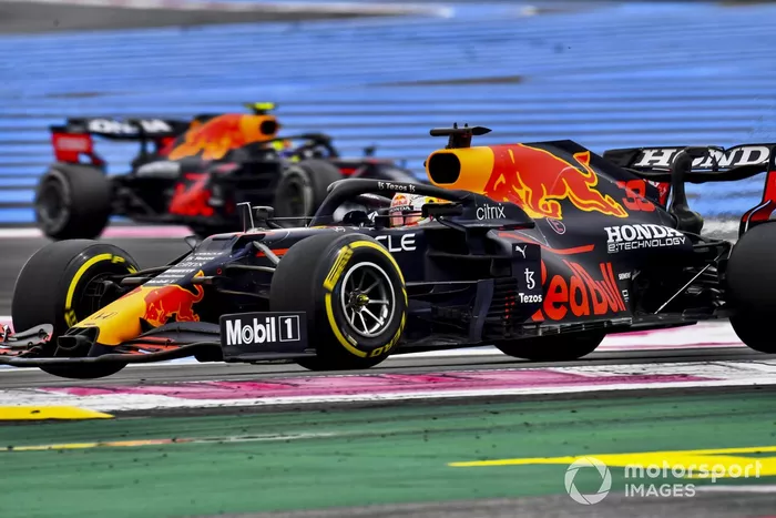 Max Verstappen, Red Bull Racing RB16B, Sergio Pérez, Red Bull Racing RB16B