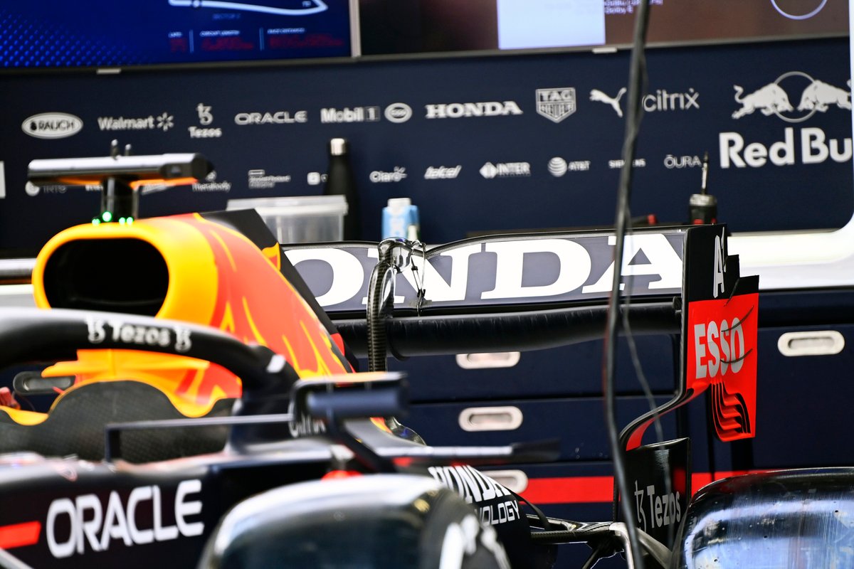 Detalle técnico del Red Bull Racing RB16B