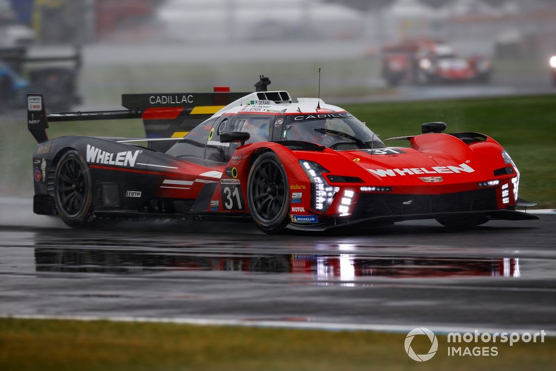 #31 Action Express Racing Cadillac V-Series.R: Pipo Derani, Jack Aitken, Tom Blomqvist