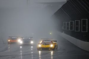 #3 Corvette Racing by Pratt Miller Motorsports Corvette Z06 GT3.R: Antonio García, Alexander Sims