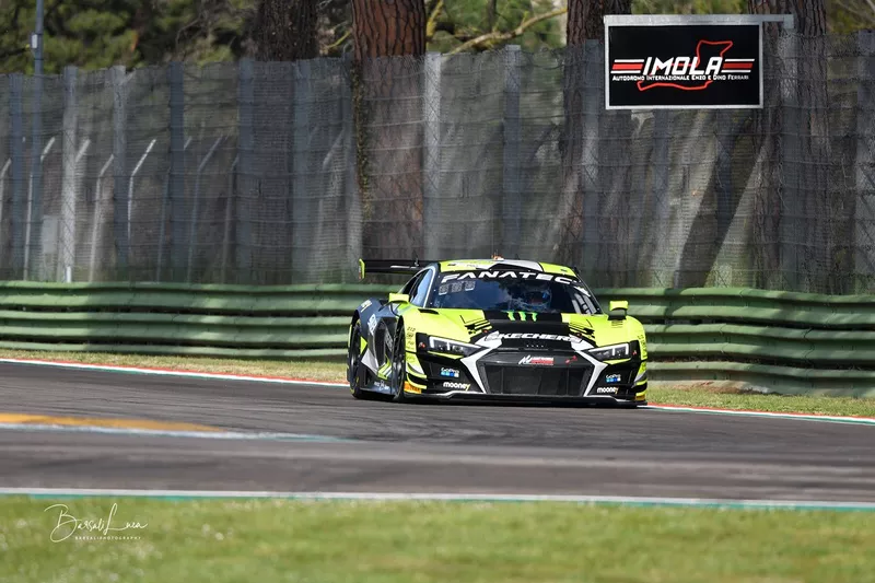 #46 Team WRT Audi R8 LMS evo II GT3: Nico Müller, Frédéric Vervisch, Valentino Rossi