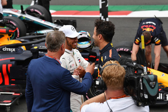 David Coulthard, Channel 4 F1 with Lewis Hamilton, Mercedes AMG F1 and Daniel Ricciardo, Red Bull Racing in Parc Ferme