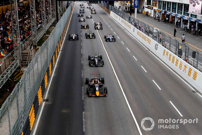 La largada, Dan Ticktum, Motopark Academy