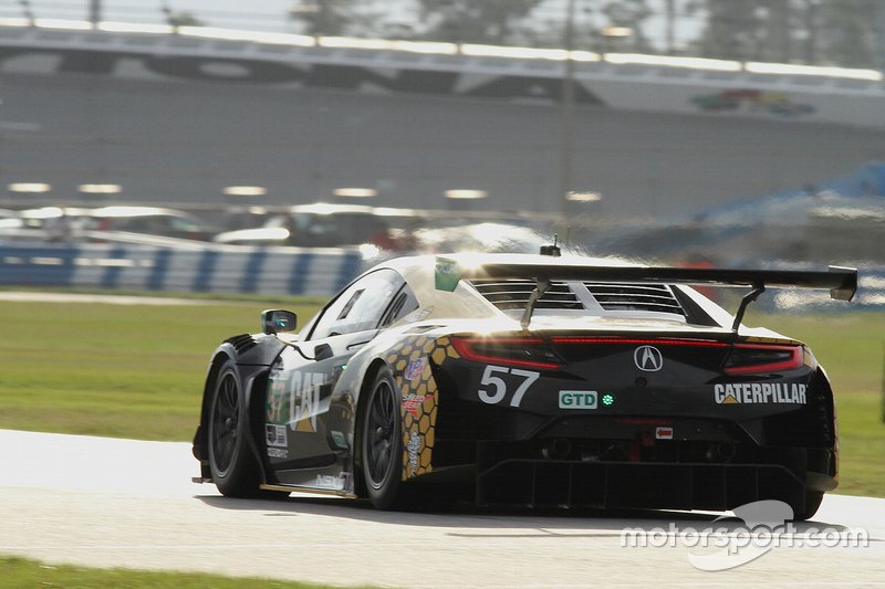 #57 Meyer Shank Racing w/ Curb-Agajanian Acura NSX GT3, GTD: Jackie Heinricher, Katherine Legge, Ana Beatriz, Simona De Silvestro, Christina Nielsen