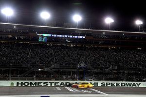 Joey Logano, Team Penske, Ford Fusion Shell Pennzoil celebrates his Championship