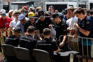  #6 Porsche Penske Motorsport Porsche 963: Kevin Estre, Laurens Vanthoor, Matt Campbell