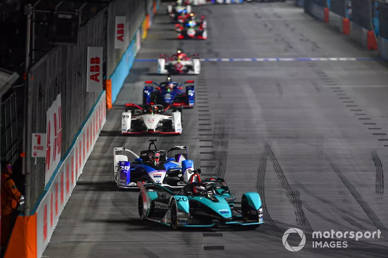 Mitch Evans, Jaguar Racing, Jaguar I-TYPE 5, Maximilian Gunther, BMW i Andretti Motorsport, BMW iFE.21