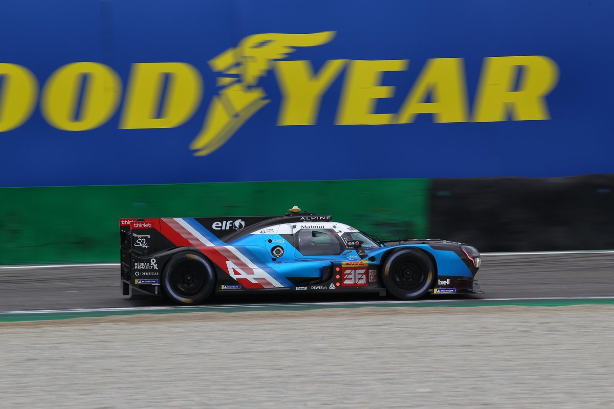 #36 Alpine Elf Matmut Alpine A480 - Gibson: André Negrão, Nicolas Lapierre, Matthieu Vaxiviere