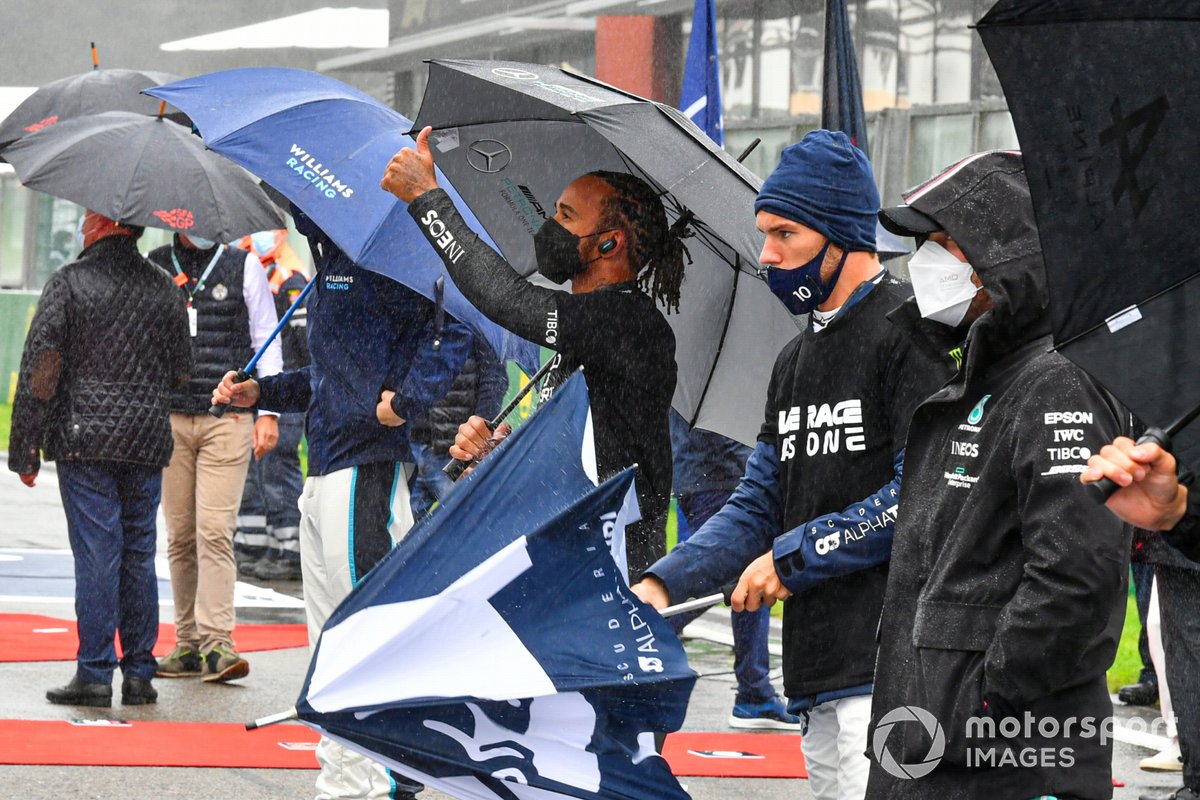 Lewis Hamilton, Mercedes, Pierre Gasly, AlphaTauri, Valtteri Bottas, Mercedes, on the grid