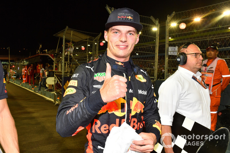 Max Verstappen: “Essa corrida é melhor para nós do que Monza, por exemplo. Acho que maximizamos o resultado com os problemas que tivemos com o motor, o que foi uma pena, porque fiquei muito feliz com o safety car ter ido embora, já que eu estava quase empacando na pista e por isso mesmo o meu pits top não foi excelente.”