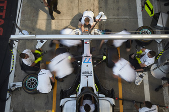The nose is replaced on the Valtteri Bottas Mercedes AMG F1 W09