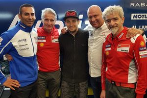 Avintia Racing signe Karel Abraham