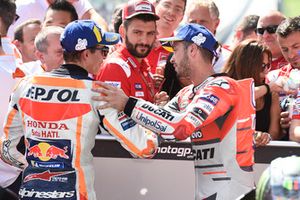 Segundo, Marc Marquez, Repsol Honda Team, tercero, Andrea Dovizioso, Ducati Team