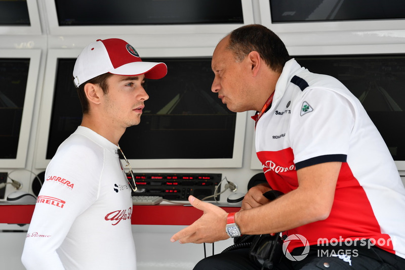 Charles Leclerc, Sauber, Frederic Vasseur, Sauber, Team Principal
