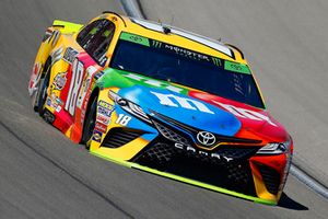 Kyle Busch, Joe Gibbs Racing, Toyota Camry M&M's