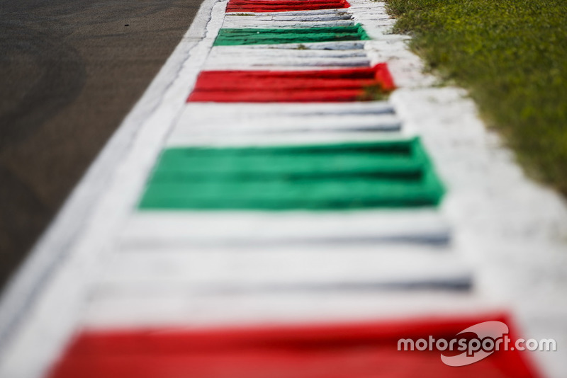 Detail kerb
