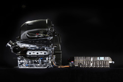 Mercedes AMG F1 W07, мотор Mercedes-Benz PU106B
