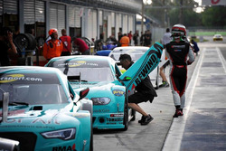 Atmosfera della pitlane