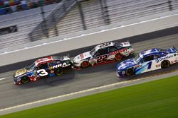 Ty Dillon, Richard Childress Racing, Chevrolet; Joey Logano, Team Penske, Ford
