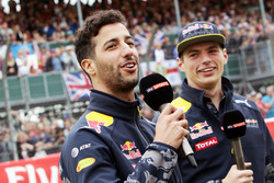 (L to R): Daniel Ricciardo, Red Bull Racing with team mate Max Verstappen, Red Bull Racing