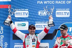 Podium: 2. Mehdi Bennani, Sébastien Loeb Racing, Citroën C-Elysée WTCC