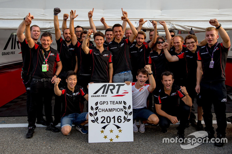 Charles Leclerc, ART Grand Prix; Nirei Fukuzumi, ART Grand Prix; Alexander Albon, ART Grand Prix und