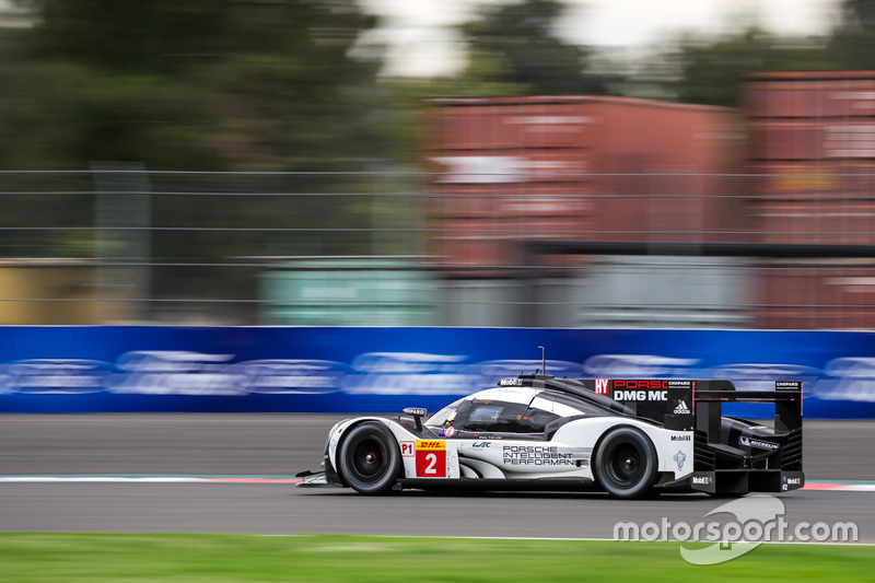 #2 Porsche Team Porsche 919 Hybrid: Romain Dumas, Neel Jani, Marc Lieb