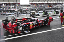 #8 Audi Sport Team Joest Audi R18 e-tron quattro: Lucas di Grassi, Loic Duval, Oliver Jarvis