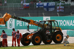 Lewis Hamilton, Mercedes AMG F1 W07 Hybrid retired from the race with a blown engine