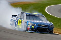 Jimmie Johnson, Hendrick Motorsports Chevrolet, crashed car