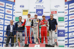 Rookie Podium: Harry Tincknell; Ralf Aron, Prema Powerteam Dallara F312 Mercedes-Benz; Joel Erikss