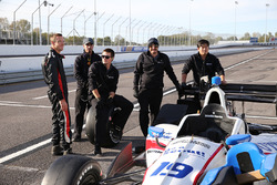 Sébastien Bourdais, Dale Coyne Racing Honda discute avec son équipe