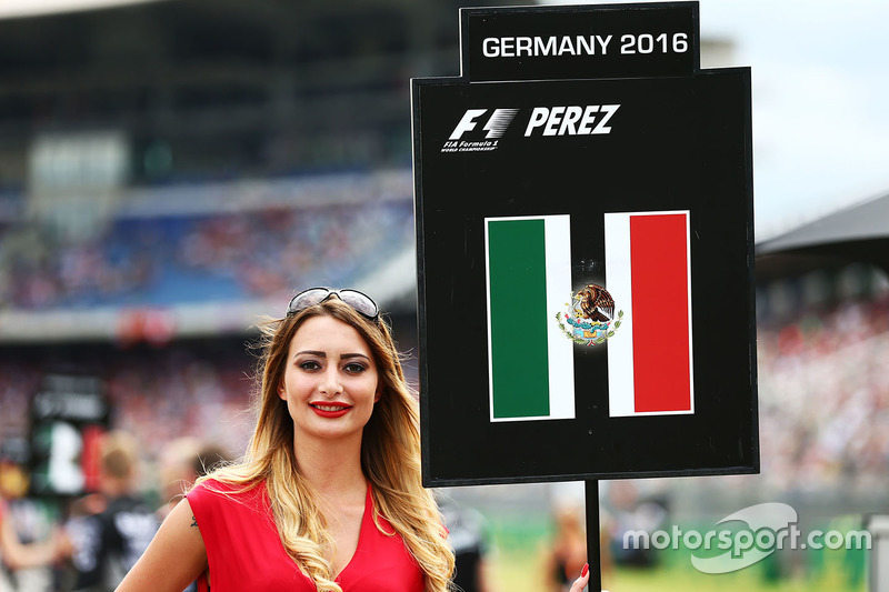 La grid girl di Sergio Perez, Sahara Force India F1