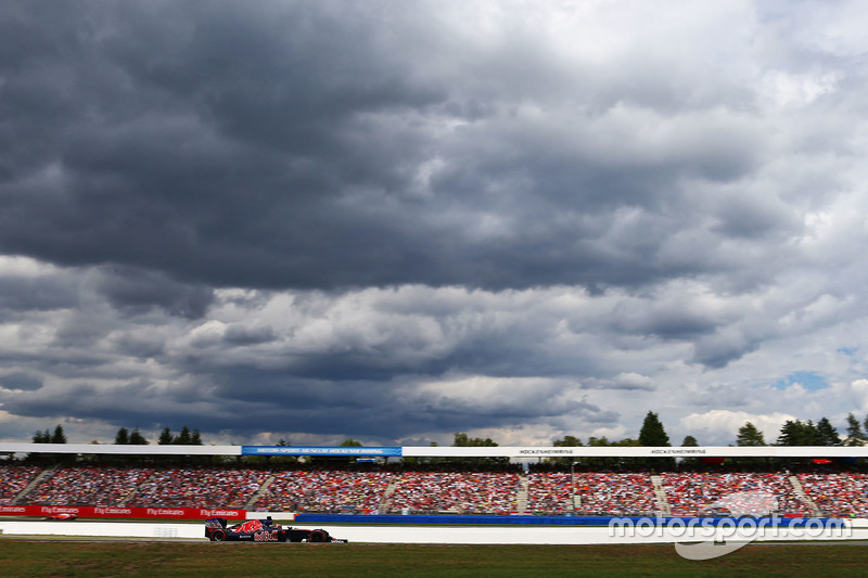 2016 год. За рулем Toro Rosso STR11 в гонке