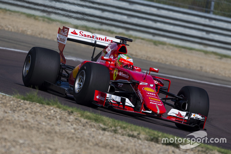 Esteban Gutierrez, Ferrari, prova le gomme Pirelli 2017