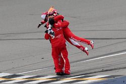 Il vincitore della gara Kyle Larson, Chip Ganassi Racing Chevrolet