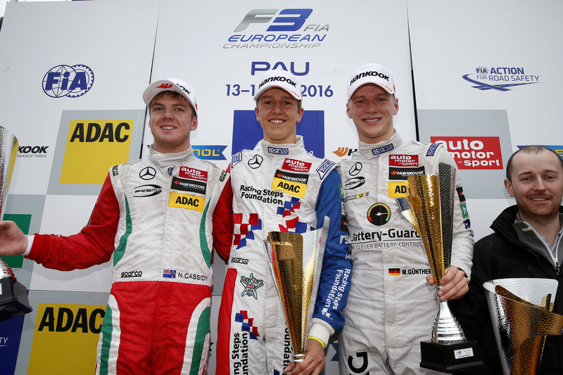 Podium: Sieger Ben Barnicoat, HitechGP Dallara F312 – Mercedes-Benz, 2. Nick Cassidy, Prema Powertea