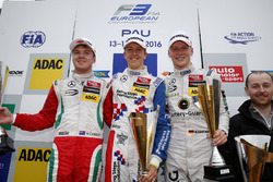 Podium : le second Nick Cassidy, Prema Powerteam Dallara F312 – Mercedes-Benz; le vainqueur Ben Barnicoat, HitechGP Dallara F312 – Mercedes-Benz; le troisième Maximilian Günther, Prema Powerteam Dallara F312 – Mercedes-Benz