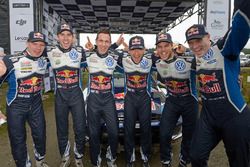 Miikka Anttila, Anders Jäger, Julien Ingrassia, Sébastien Ogier, Andreas Mikkelsen, Jari-Matti Latvala, Volkswagen Motorsport are celebrating