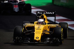 Kevin Magnussen, Renault Sport F1 Team RS16