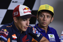 Marc Marquez, Repsol Honda Team; Valentino Rossi, Yamaha Factory Racing